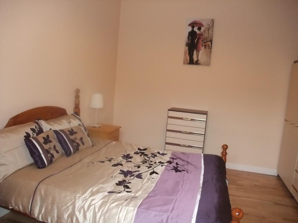 Katie'S Cottage Achill Sound Ruang foto
